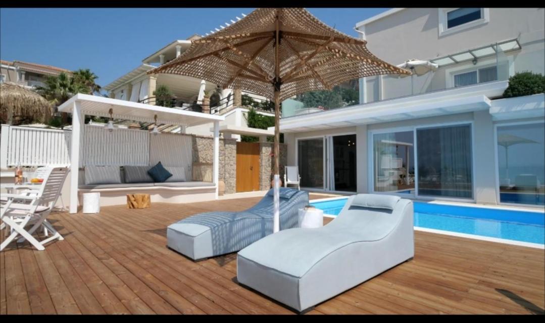 Paralia Luxury Suites Agios Stefanos Avliotes  Zewnętrze zdjęcie