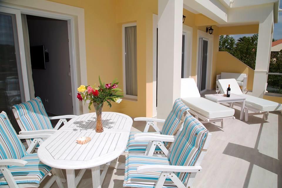 Paralia Luxury Suites Agios Stefanos Avliotes  Zewnętrze zdjęcie