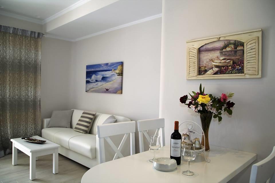 Paralia Luxury Suites Agios Stefanos Avliotes  Zewnętrze zdjęcie