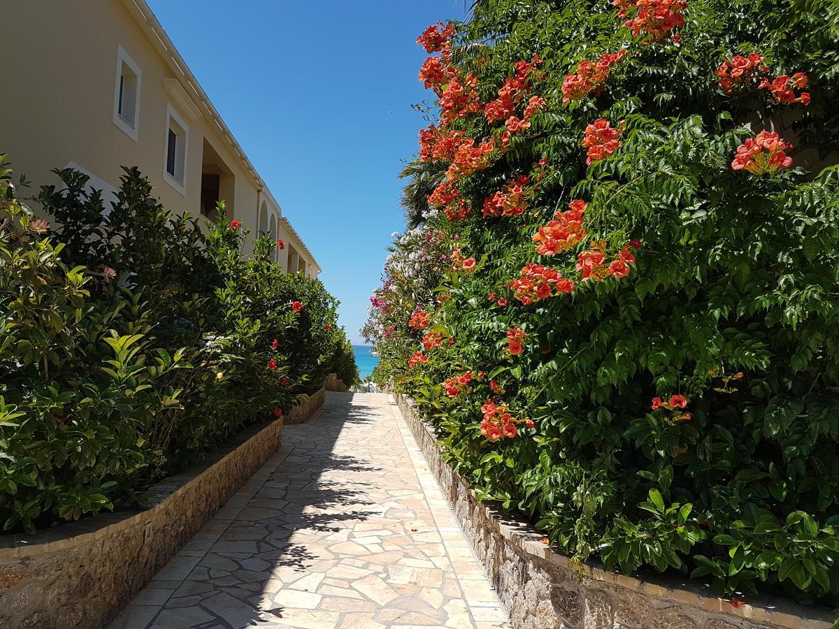 Paralia Luxury Suites Agios Stefanos Avliotes  Zewnętrze zdjęcie