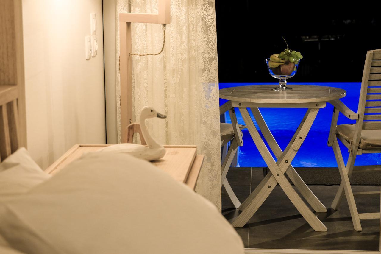 Paralia Luxury Suites Agios Stefanos Avliotes  Zewnętrze zdjęcie